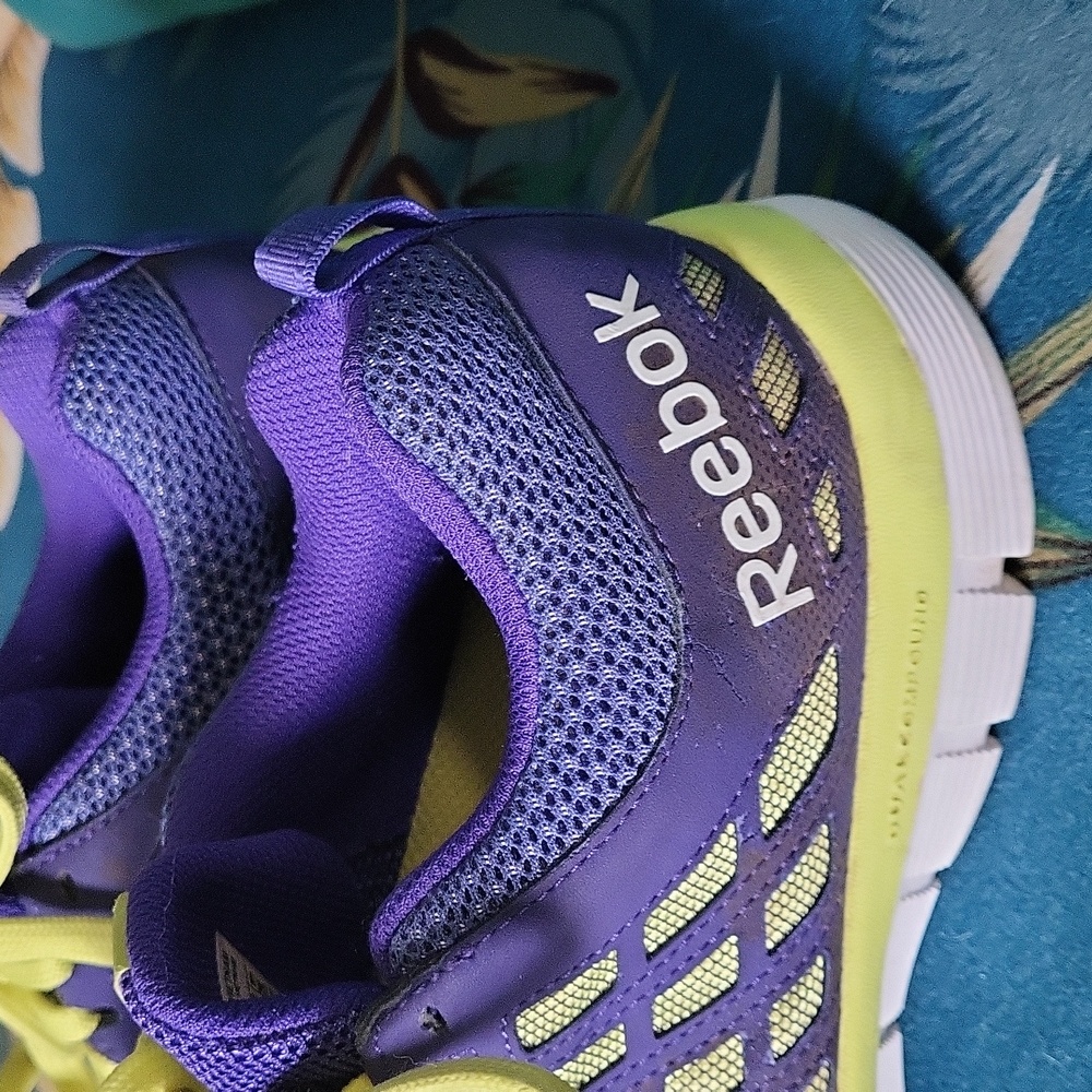 Reebok tennies - Picture 3 of 4